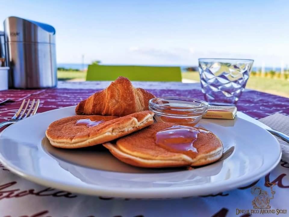 B&B L'Eden Di Capo Bianco 蒙塔莱格罗 外观 照片