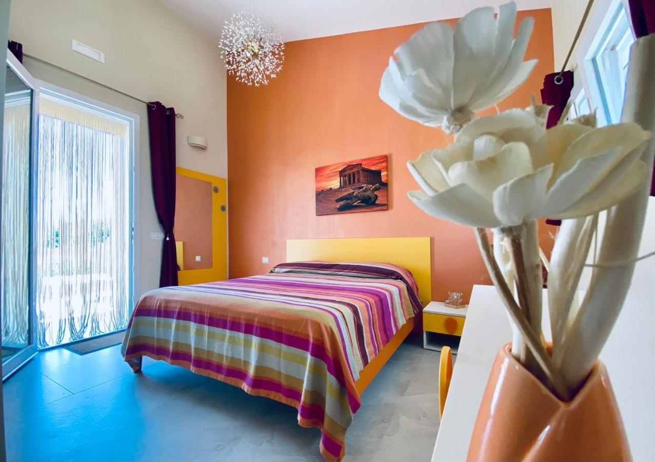 B&B L'Eden Di Capo Bianco 蒙塔莱格罗 外观 照片