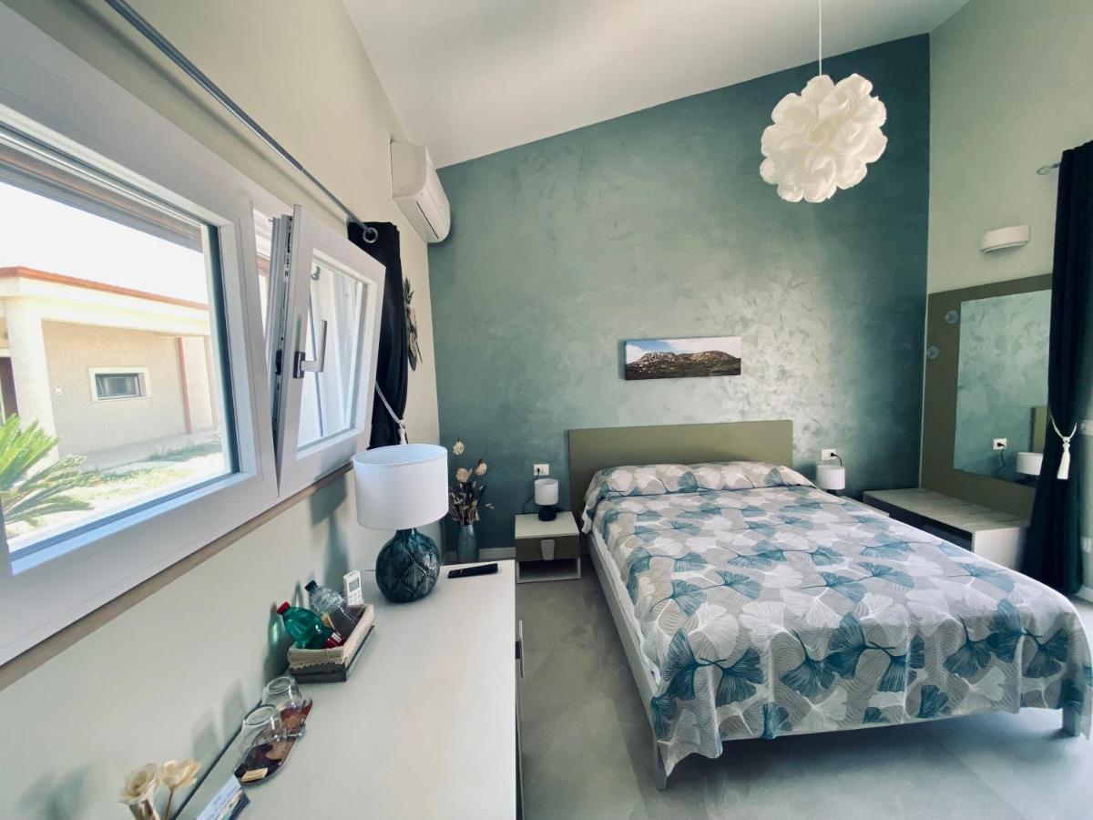 B&B L'Eden Di Capo Bianco 蒙塔莱格罗 外观 照片