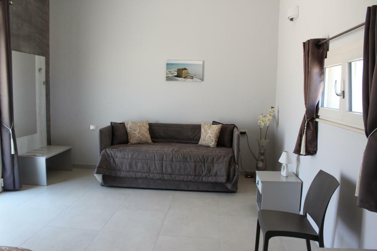B&B L'Eden Di Capo Bianco 蒙塔莱格罗 外观 照片